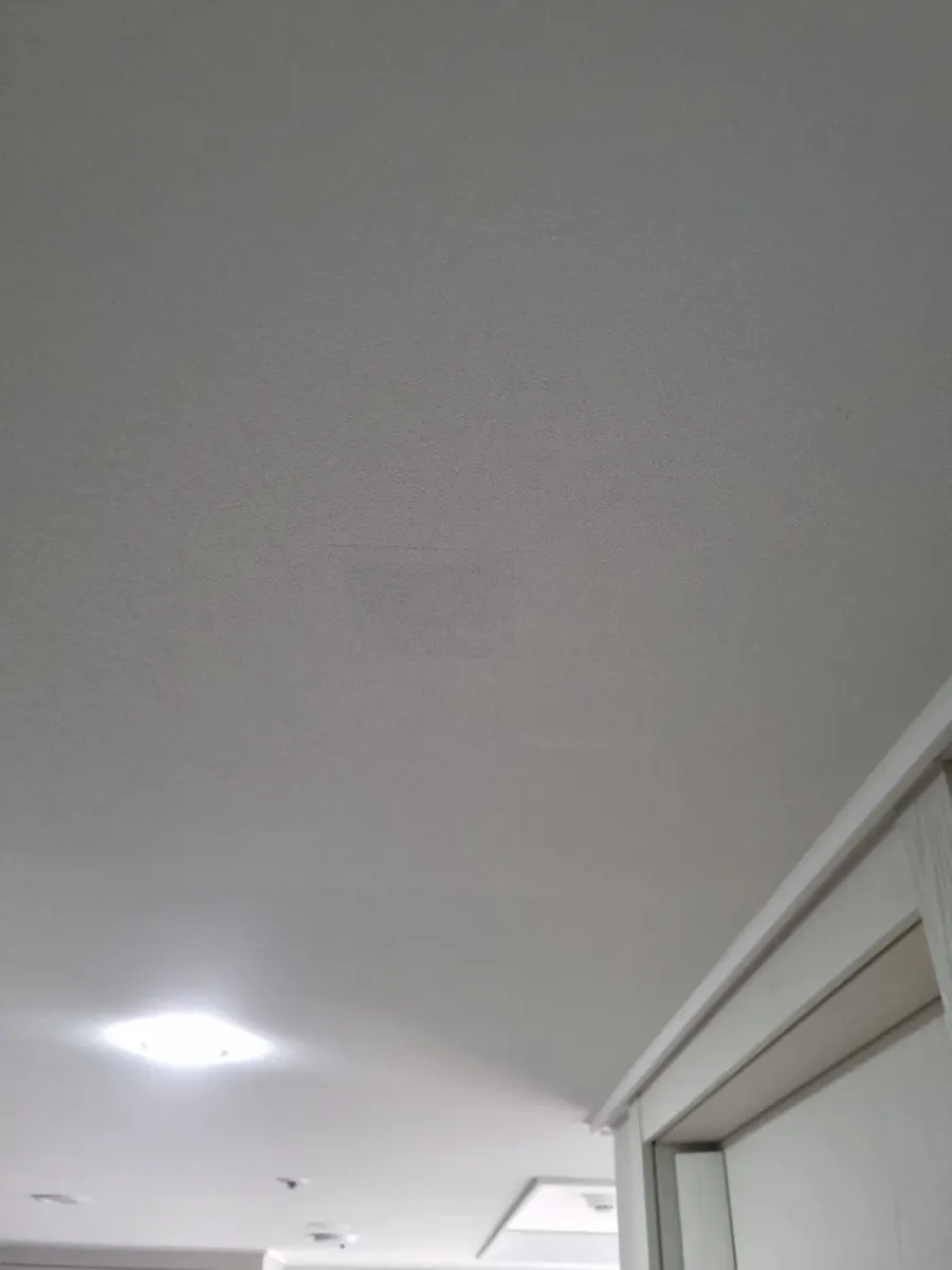 깨진 천장 부분도배 — 벽지복구 빛가람